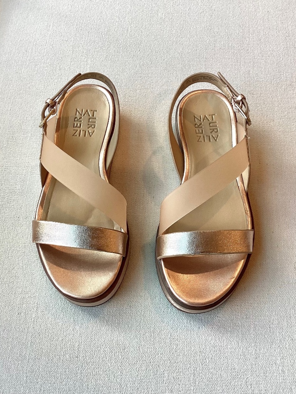 NWOB Naturalizer SZ 5.5 Charlize Open Toe Rose Gold Platform Sandals